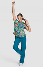 Cargar imagen en el visor de la galería, Top estampado modelo Ari diseño "Forest Creatures" Koi Artis Series - 1093