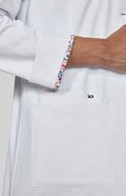 Cargar imagen en el visor de la galería, Bata Koi Essentials - 473