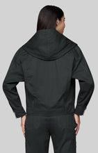 Cargar imagen en el visor de la galería, Chaqueta para dama modelo Nyra Koi Classics - 484