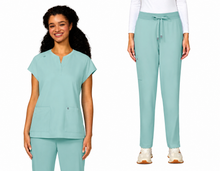 Cargar imagen en el visor de la galería, Koi Curology – Top Reese C102 + Pantalón Atria C701 – Sage