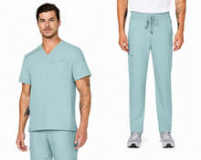 Cargar imagen en el visor de la galería, Koi Cureology – Top Stasis C652 + Pantalón Atria C701 – Sage