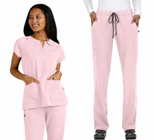 Cargar imagen en el visor de la galería, Koi Next Gen – Top We Have Heart 1124 + Pantalón Everyday Hero 739 – Pink Dream