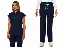 Cargar imagen en el visor de la galería, Koi Solis – Top Catrin 1131 + Pantalón Freda Wide 785 – Navy