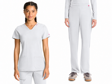Cargar imagen en el visor de la galería, MedCouture AMP – Top Notched V-neck MC702 + Pantalón Straight Leg Pull-On MC103 – White