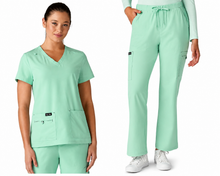 Cargar imagen en el visor de la galería, Koi Basics – Top Becca 373  + Pantalón Holly 731 – Heather Jelly Mint