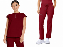 Cargar imagen en el visor de la galería, Healing Hands HH360 – Top  Sandy 2286 + Pantalón Nisha 9152 – Garnet Red