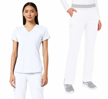 Cargar imagen en el visor de la galería, MedCouture Touch – Top V-Neck Shirttail MC7459 + Pantalón Yoga 2 Cargo Pocket MC7739 – White