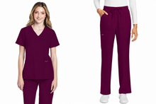 Cargar imagen en el visor de la galería, Cherokee CK WW ORIGINALS ULTRA– Top V-Neck CK953A   + Pantalón Mid Rise Drawstring Trouser Cargo CK272A - Wine