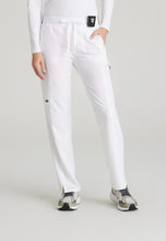 Cargar imagen en el visor de la galería, Grey's Anatomy™ Stretch by Barco – Top Kristi GRST292  + Pantalón Kim GRSP500 - White