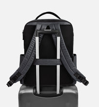 Cargar imagen en el visor de la galería, Mochila Utility Pro Maevn - NB024
