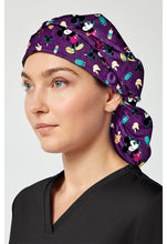 Cargar imagen en el visor de la galería, Print Bouffant Scrubs Hat in Yummy Freeze TF TOONIFORMS - DISNEY TF514 MKEZ