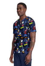 Cargar imagen en el visor de la galería, Top estampado para caballeros de Mickey Mouse TOONIFORMS DISNEY - TF788