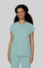 Cargar imagen en el visor de la galería, Koi Curology – Top Reese C102 + Pantalón Atria C701 – Sage