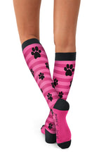 Cargar imagen en el visor de la galería, Calcetines de compresión Betsey Puppy Koi 2-pack - BA179