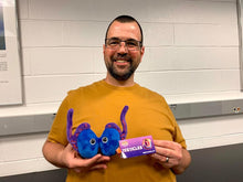 Cargar imagen en el visor de la galería, Peluche de Testículos - GIANTmicrobes