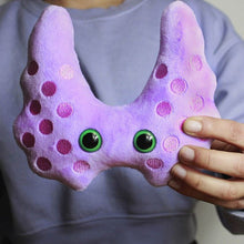 Cargar imagen en el visor de la galería, Peluche de Tiroides - GIANTmicrobes