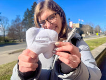 Cargar imagen en el visor de la galería, Peluche de Diente (Molar) - GIANTmicrobes
